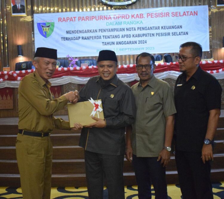 Belanja Daerah Kabupaten Pessel Tahun Anggaran 2024, Sebesar Rp. 1.288.195.984.417.00 1 ef400479 4238 47bf b5e6 8add038afd5e