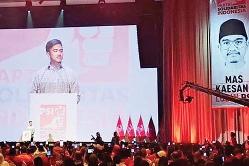 Kaesang jadi Ketum, KPU Ingatkan PSI Segera Urus Administrasi Kepengurusan 1 RESMI— Putra bungsu Presiden Joko Widodo (Jokowi) Kaesang Pangarep telah resmi menjabat sebagai Ketua Umum Partai Solidaritas Indonesia (PSI), Senin (25/9) malam.