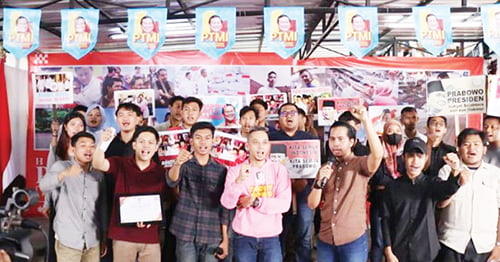 Relawan PTMI 08 Deklarasi Dukung Prabowo Capres di 2024 1 DEKLARASI— Relawan Prabowo Think Milenial Indonesia (PTMI) 08 deklarasi mendukung Prabowo Subianto untuk menjadi calon presiden (capres) di 2024, Senin (25/9).