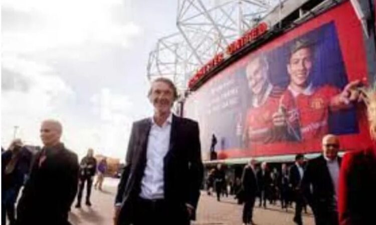 Bankir Asal Qatar Sheikh Jassim dan Billioner Ratcliffe Bersiap untuk Membeli Manchester United 1 Sir Jim Ratcliffe siap membeli Manchester United.