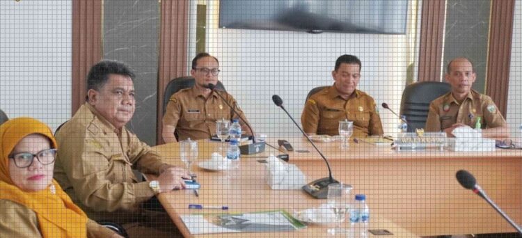 Waspadai Pendataan dan Pengusulan Nama Penerima Bansos 1 IKUTI RAKOR— Sekdako Padang Panjang Sonny Budaya Putra mengikuti Rakor Strategi Nasional Pencegahan Korupsi (Stranas PK) Akurasi Data Penerima Bantuan Sosial (Bansos) secara virtual, di Ruang VIP Balai Kota Padang Panjang.