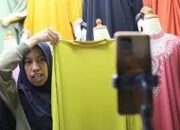 Digempur Harga ‘Ancur-ancuran’ di Live TikTok, Pedagang Tanah Abang Ngeluh Sepi Pembeli