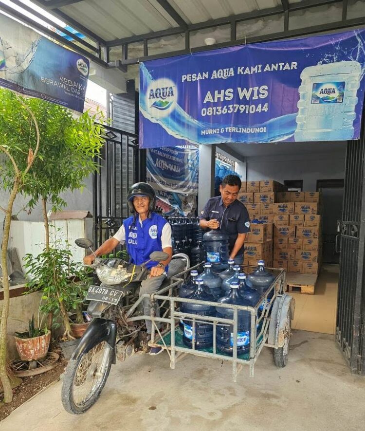 AQUA Buka Peluang Usaha Lewat Program AHS, Jadi Mitra Resmi dengan Modal Hanya Rp 5 Juta 1 Aqua Dadone Berikan Peluang Usaha lewat AHS