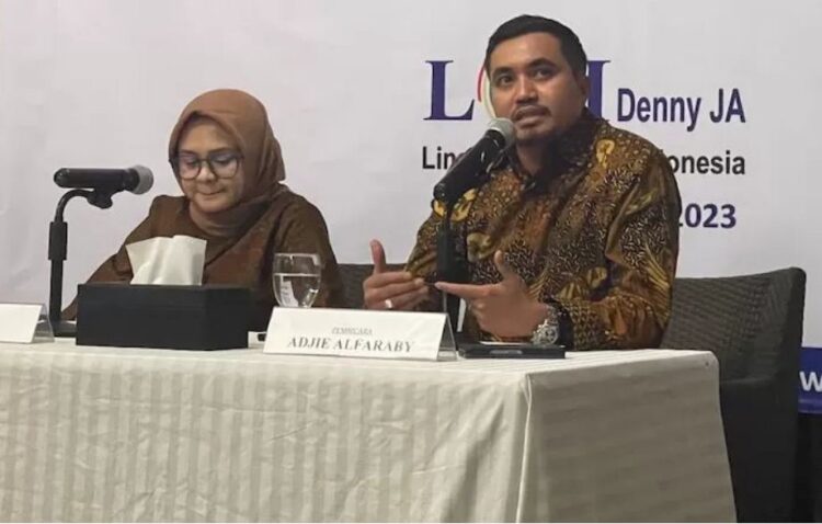 Peta Politik Pilpres 2024, September Bulan Penuh kejutan 1 KEJUTAN— Peneliti senior Lingkar Survei Indonesia (LSI Denny JA) Adjie Alfaraby mengatakan, September 2023, dapat disebut sebagai bulan yang penuh kejutan.
