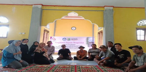 Introduksi Hijauan Pakan Ternak dalam Usaha Pemeliharaan Ternak Kerbau di Nagari Tapakis 1 PENGABDIAN— Kegiatan pengabdian tim Dosen Yolani Utami, S.Pt., M.Si; Adisti Rastosari, S.Pt., M.Sc; Tevina Edwin, S.Pt., MP, El Latifa Sri Suharto, S.Pt., M.Sidan Dr. Zurmiati, S.Pt dengan perwakilan Dinas Peternakan Kabupaten Padang Pariaman Tatang, di Kenagarian Tapakis Kecamatan Ulakan Tapakis, Kabupaten Padang Pariaman .