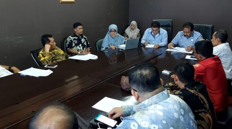 Program Perhutanan Sosial, Masyarakat Bisa Ajukan Hak Pengelolaan Area Hutan 1 Konsultasi— Komisi II DPRD Sumbar Lakukan Konsultasi Akhir Ranperda Perhutanan Sosial ke Kemendagri.