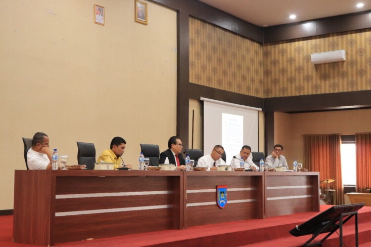 RAPAT KOORDINASI— Pj Wali Kota Jasman pimpin rakor bersama seluruh kepala OPD,Asisten, Staf Ahli hingga Camat dan Lurah se-Kota Payakumbuh.