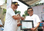 Kota dengan Akses Keuangan Terbaik di Sumbar, Pemko Bukittinggi Terima Penghargaan OJK