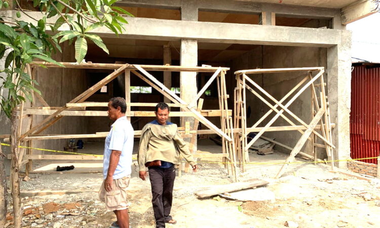 Tukang Bangunan Tewas Kesetrum di Atap Ruko 1 Tewas Kesetrum