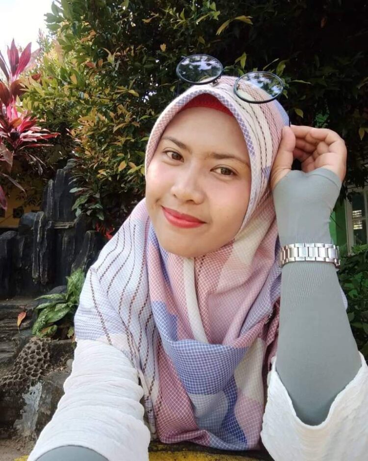 Ike Fitri 
Wardani, S.PdI
(Guru SMA Negeri 1 Timpeh – Sahabat Teknologi Sumbar 2023)