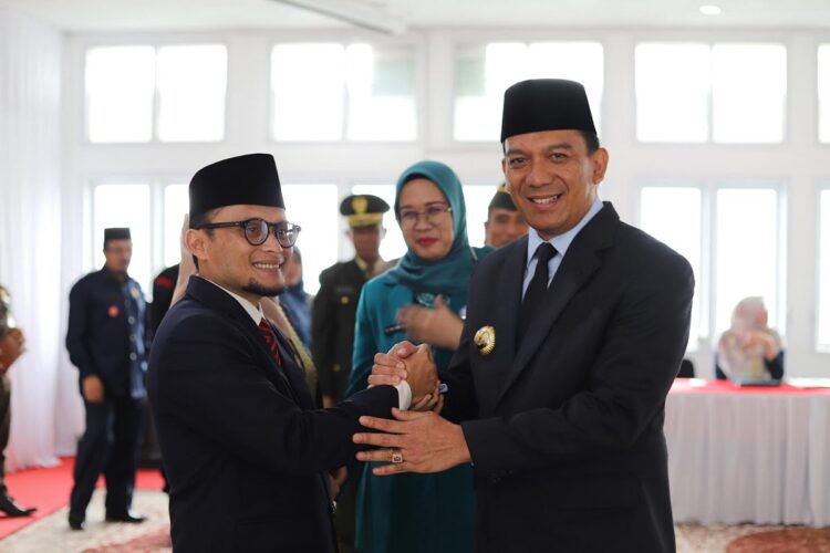 Winarno Dilantik jadi Penjabat Sekdako Padang Panjang 1 PELANTIKAN PJ SEKDA— Pj Wali Kota, Sonny Budaya Putramelantik Kepala Badan Pengelola Keuangan Daerah (BPKD), Dr. Winarno, M.E sebagai Pj Sekdako Padang Panjang.