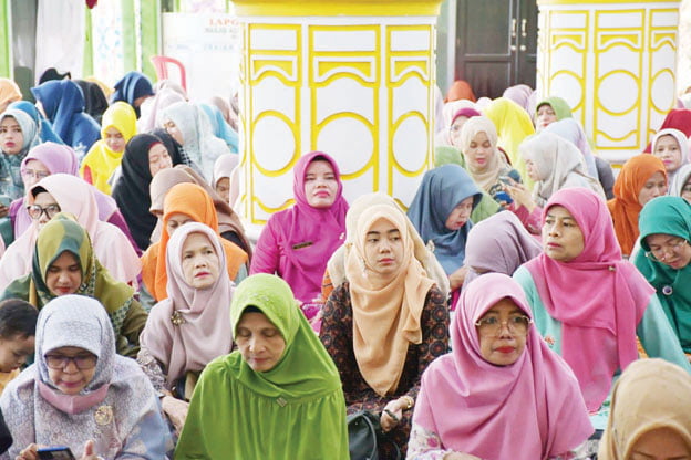 Wirid Mingguan Korpri Agam Kaji Cara Mencari Ampunan Allah 1 WIRID MINGGUAN— Wirid mingguan Korpri Kabupaten Agam, Jumat (13/10) di Masjid Agung Nurul Falah, mendatangkan Mubaligh Sumbar, Ustadz Jel Fatullah, Lc sebagai penceramah.