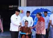 Warga Disabilitas dapat Bantuan Wali Kota Solok