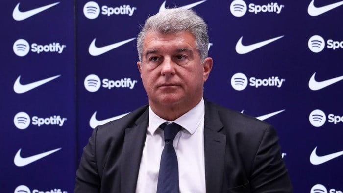 Presiden Barcelona Laporta Didakwa Atas Kasus Seputar Skandal Wasit 1 DIDAKWA— Presiden Barcelona Joan Laporta didakwa oleh pengadilan sebagai bagian dari penyelidikan terhadap dugaan pembayaran suap kepada sejumlah wasit, demikian diumumkan pengadilan Spanyol.