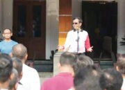 Usai Daftar ke KPU sebagai Cawapres, Mahfud MD Imbau Jajaran Kemenko Polhukam Tetap Netral