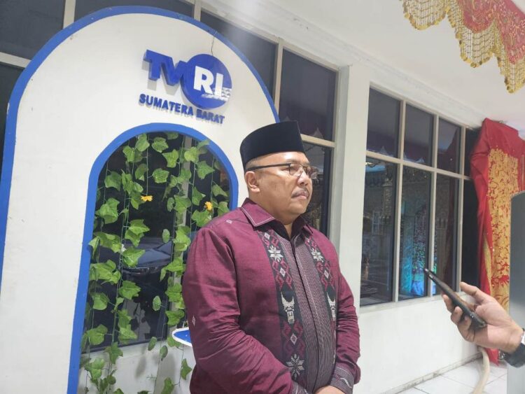 Hansastri 
(Sekdaprov Sumbar)