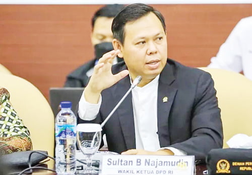 Soroti Komposisi Capres-Cawapres 2024, Sultan: Sangat Jawasentris 1 Sultan B Najamudin
Wakil Ketua DPD RI