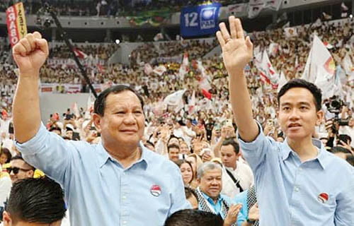 Polling Institute: Mayoritas Pemilih Jokowi Solid Pilih Prabowo-Gibran 1 Pasangan Capres Prabowo Subianto dan Cawapres Gibran Rakabuming Raka.