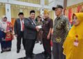 Hargai Jasa Para Pahlawan, Bupati Suhatri Bur Berikan Uang Satunan Sebagai Tradisi Pemkab Padangpariaman 10 Hargai Jasa Para Pahlawan, Bupati Suhatri Bur Berikan Uang Satunan Sebagai Tradisi Pemkab Padangpariaman