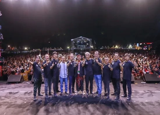 Tunjukkan Loyalitas dan Soliditas, 34.377 Bikers Honda Bersatu di HBD 2023 1 HBD 2023-Puluhan ribu bikers Honda yang berasal lebih dari 750 club dari seluruh Indonesia bersatu dalam gathering akbar Honda Bikers Day (HBD) 2023.