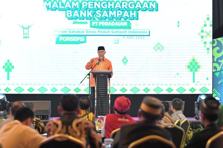 Gubernur Mahyeldi Apresiasi Komitmen PT. Pegadaian dan Forsepsi, Menjaga Lingkungan Lewat Pengelolaan Sampah 1 SAMBUTAN—Gubernur Sumatera Barat (Sumbar), Mahyeldi Ansharullah beriksdan sambutan saat membuka Rapat Koordinasi (Rakor) Komite Daerah Ekonomi dan Keuangan Syariah (KDEKS) Sumbar Tahun 2023, Rabu (8/11).