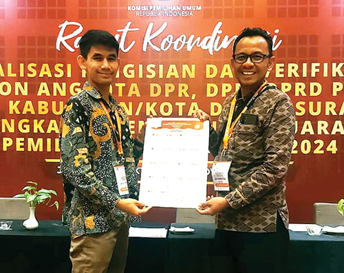 KPU Kota Bukittinggi Tetapkan 310 DCT Pemilu 2024, 3 Partai tanpa Calon 1 DCT— KPU Kota Bukittinggi, menetapkan sebanyak 310 anggota DPRD setempat dalam daftar calon tetap (DCT) Pemilu 2024.