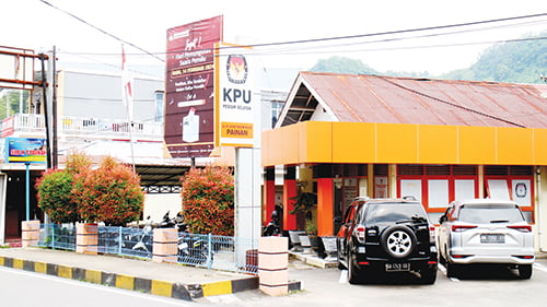 Anggaran Pilkada KPU Pessel Rp41,6 Miliar 1 ILUSTRASI— Kantor KPU Pesisir Selatan