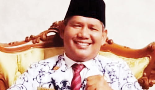 Jalan Santai HUT PGRI Siap Digelar Sabtu, Disdikbud Padang Imbau Kepsek Sukseskan HGN 2023 1 Drs Sornelis
Ketua PGRI Kota Padang