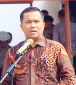 KPU Larang Pasang APK di Tempat Pelayanan Umum dan Tempat Ibadah 1 Alfi Syahrin
Ketua KPU Pasbar