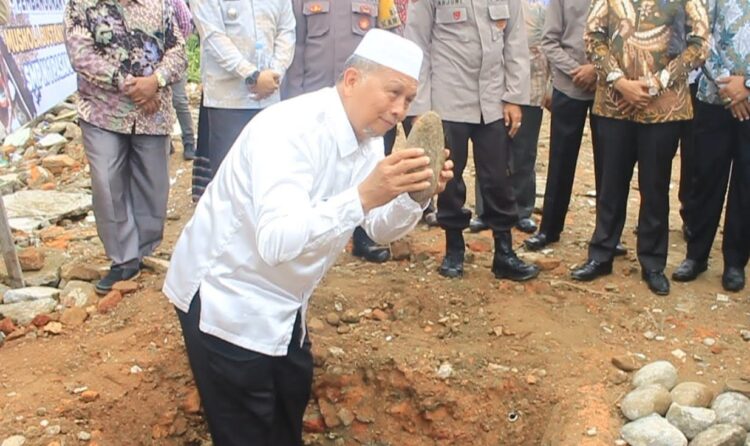 Pembangunan Mushalla SMPN 1 Pasaman Dimulai 1 Letakan Batu Pertama Pembangunan Mushalla SMPN 1 Pasaman