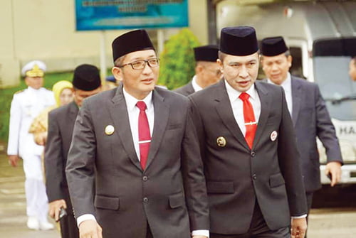 Wako Hendri Septa Siap Bertarung di Pilkada 2024, Siapa Pendamping Tergantung Waktu dan “Selera” Masyarakat 1 SEGERA BERAKHIR— Wako Hendri Septa dan Wawako Ekos Albar akan segera mengakhiri masa jabatannya sebagai kepala daerah pada akhir Desember ini.