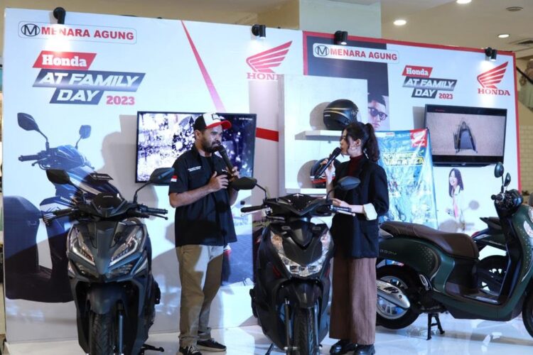 Menara Agung Gelar Honda AT Family Day Part 2, Suguhkan Pameran, Live Music hingga Kompetisi Boy Dance 1 HONDA AT FAMILY-Keseruan Honda AT Family Day Part 2 yang digelar Menara Agung di Basko Grand Mall Padang.