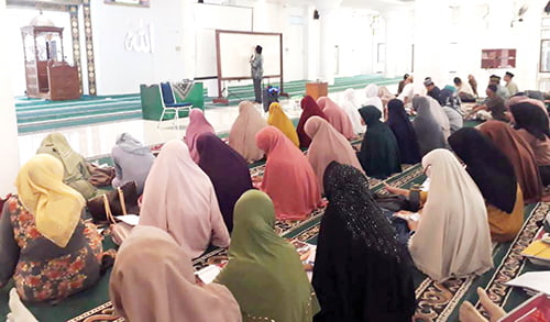 KBIH Masjid Agung Nurul Iman Buka Pendaftaran Peserta 1 PELAKSANAAN MANASIK— KBIH Masjid Agung Nurul Iman membuka pelaksanaan manasik haji yang dilaksanakan setiap hari Ahad. Calon jamaah yang berminat melakukan manasik di Masjid Agung Nurul Iman dapat mendaftar setiap hari di sekretariat KBIH Masjid Agung Nurul Iman.