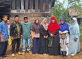 Harneli Mahyeldi Bantu Renovasi Rumah Warga Solsel 11 Harneli Mahyeldi Bantu Renovasi Rumah Warga Solsel