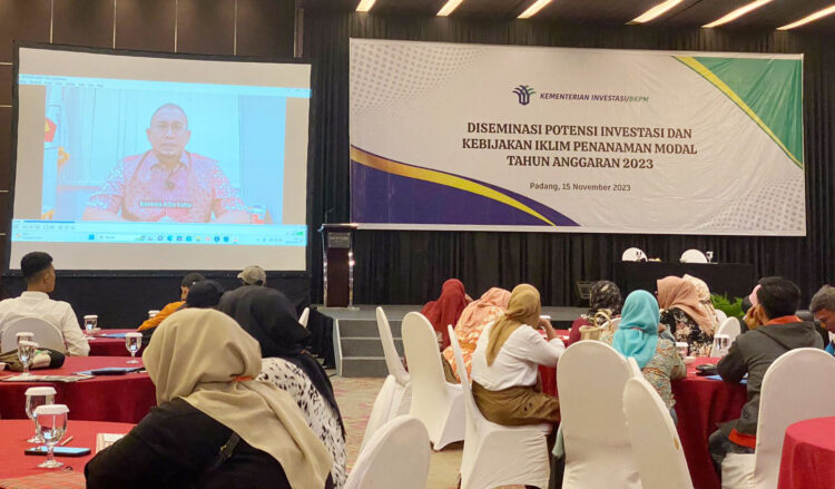 Andre Rosiade: Kementerian Investasi Berperan Besar dalam Pembangunan IKN 1 PEMBUKAAN— Anggota DPR R asal Sumbar, H Andre Rosiade membuka Diseminasi Potensi Investasi dan Kebijakan Iklim Penanaman Modal Tahun Anggaran 2023 di Hotel Mercure Padang, Rabu (15/11).