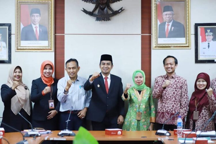 Pemko Solok Exit Meeting dengan BPK 1 TEMU—Pertemuan dengan tim audit BPK RI perwakilan Sumbar