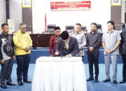 Pemkab Solsel Serahkan Dana Hibah Pilkada 2024 Rp 23 Miliar