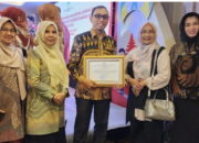 SDN 02 Bukittinggi Terima Penghargaan Standarisasi LPKRA Kementerian PPPA RI