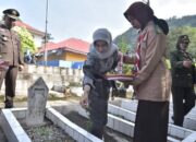 Peringati Hari Pahlawan, Sekda Ambun Kadri Pimpin Tabur Bunga 