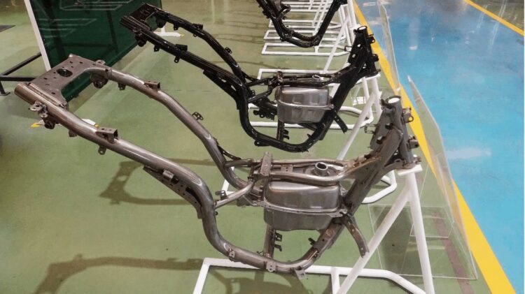 Kokoh, Anti Karat dan Kuat, Rangka Underbone Matic Yamaha Kualitas Dunia 1 RANGKA— Yamaha memamerkan rangka rangka berjenis underbone yang dipakai pada motor matic.