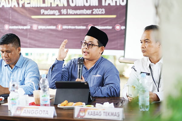 Ory Sativa Syakban
Ketua Divisi Teknis Penyelenggaraan Pemilu KPU Sumbar