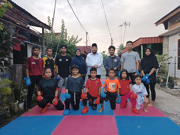 Ketum PB Lemkari Kunjungi Dojo Palapa, Motivasi Atlet untuk Terus Berprestasi 1 KUNJUNGI DOJO— Ketua Umum PB Lemkari H. Leonardy Harmainy Dt. Bandaro Basa, S.IP., MH mengunjungi Dojo Palapa, Senin (6/11).