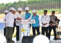 Hadirkan 100% Energi Bersih, Jokowi Groundbreaking Pembangunan PLTS PLN 50 MW di IKN Nusantara 11 Hadirkan 100% Energi Bersih, Jokowi Groundbreaking Pembangunan PLTS PLN 50 MW di IKN Nusantara