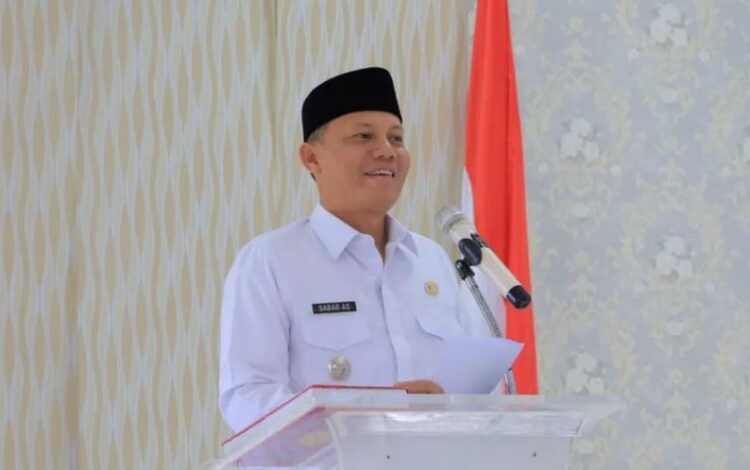Jadikan Kabupaten Pasaman sebagai Darul Al Quran 1 SAMBUTAN— Plt Bupati Pasaman Sabar AS memberikan sambutan saat membuka Musabaqah Tilawatil Al-Quran tingkat Kecamatan Dua Koto.