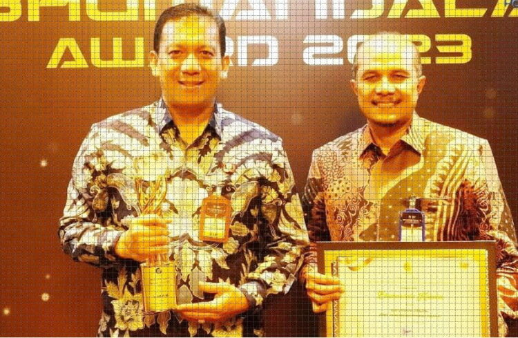 Pj Wako Sonny Terima Medali Emas Bhumandala Award 2023 1 sekda dapat penghargaan