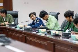 Usakti--Wakil Presiden (Wapres) Mahasiswa Universitas Trisakti (Usakti) Lamdahur Pamungkas mengkritik proses demokrasi menjelang pemilihan Presiden (Pilpres) 2024.