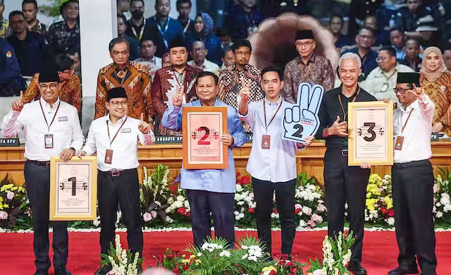 Survei KedaiKOPI: 52 Persen Responden Pilih Capres yang Paham Potensi Anak Muda 1 PASANGAN— Tiga pasangan Capres-Cawapres.