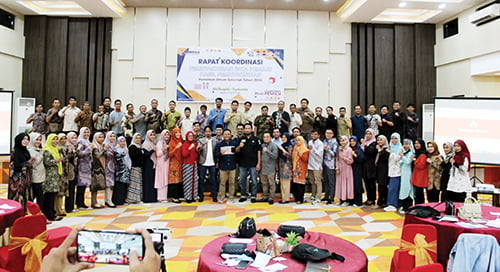 KETUA dan Anggota Bawaslu Lima Puluh Kota Rapat Koordinasi pemutakhiran data pemilih bersama anggota Bawaslu Sumbar.