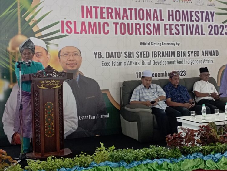 Dato' Sri Syed Tutup International Home Stay 1 Pelaksana kegiatan Dato' Sahariman Hamdan berikan sambutan pada penutupan IHITF 2023. (chandra antoni)