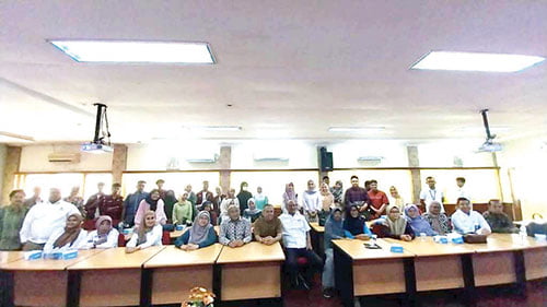 FGD TATA KELOLA SAMPAH— Jajaran Pemko Padang dan Dinas Lingkungan Hidup menghadiri acara Forum Group Discusion (FGD) terkait tata kelola sampah di Sumbar, di Ruang Sidang Fakultas Teknologi Industri Kampus III Universitas Bung Hatta, Jumat (15/12).